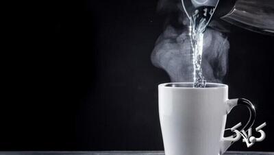  ۱۲ فایده معجزه آسای نوشیدن آب گرم که نمی‌دانید! - مجله اینترنتی کولاک