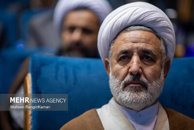  ۲۲ بهمن صحنه ایستادگی و اقتدار ملت ایران در برابر توطئه‌های خارجی است