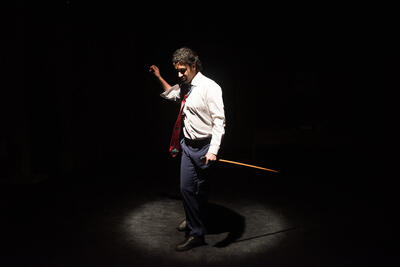  چالش همزمان بازی و کارگردانی/ مرثیه‌ای کمدی برای آرامش از دست رفته!