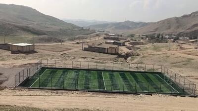  زمین چمن مصنوعی روستای بیشه‌دراز افتتاح شد