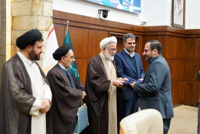  رئیس دیوان عالی کشور: تجلیل از آرا قضات نشانه احترام به عدالت و حق است/رئیس پژوهشگاه قوه قضاییه: رویه قضایی و قلم قضات نقش محوری در تحقق اصل قسط و عدل دارد