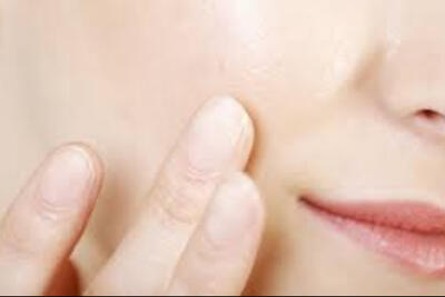  چه خوراکی‌هایی برای شادابی و درخشندگی پوست مفید هستند؟