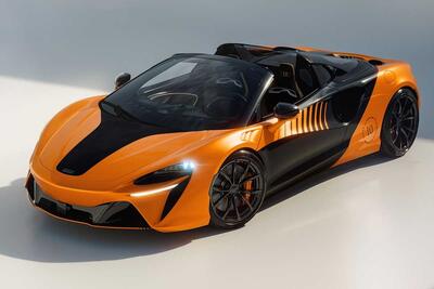  معرفی مک‌لارن آرتورا MCL39، ادای احترام به قهرمانی فرمول یک ۲۰۲۵ - پدال