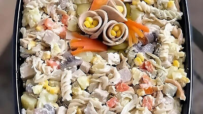  طرز تهیه سالاد ماکارونی با کالباس برای 10 نفر