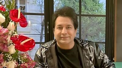  نگاهی به چیدمان منزل مجلل امید جهان / مجسمه بودایی، سردیس بز کوهی، مبلمان راحتی، فرش ایرانی، کاغذ دیواری طرح دار