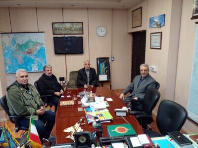  دیداری از جنس بازنشستگان و یادگاران جنگ تحمیلی/حضور نمایندگان کانون در بیمارستان های ارتش