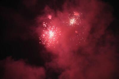  نورافشانی باشکوه در محوطه موزه ملی انقلاب اسلامی و دفاع مقدس