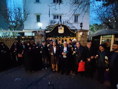  سفارت فلسطین گل‌باران شد/ تاکید فعالان حوزه مقاومت بر همبستگی با مظلومان عالم