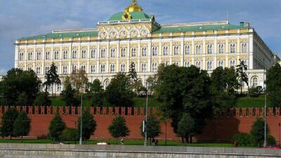  کرملین: مسکو و پاریس تماس‌هایی را حفظ کرده‌اند که در صورت تمایل، می‌تواند به برقراری سریع گفتگوی سطح بالا کمک کند