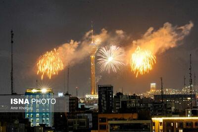  عکس | نور افشانی در شب ۲۲ بهمن