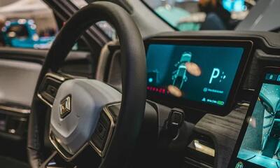  این اپلیکیشن جدید مچ دست شما را به مرکز کنترل خودروی برقی تبدیل می‌کند