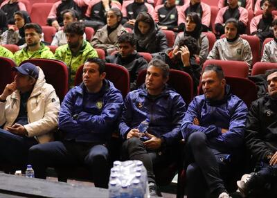  رحمتی شاگردانش را به کلاس داوری بُرد