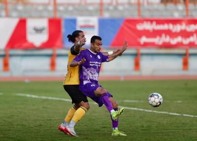  پیراهن آبی لیگ یک بر تن ستاره استقلالی‌ها (عکس)