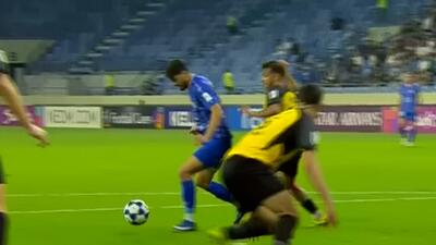  مهار بی نظیر دروازه‌بان الحسین رو شوت سحرخیزان!