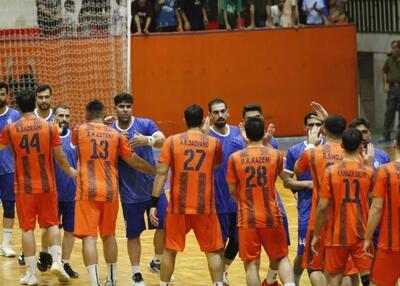  فینال زودرس لیگ هندبال با تم آبی و نارنجی