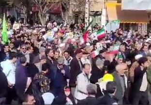  حضور پرشور مردم اسفراین در راهپیمایی ۲۲ بهمن