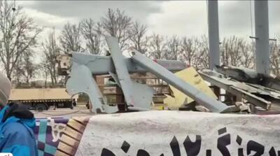  رونمایی از پهپاد‌های منهدم‌شده اسرائیل در جنگ 12 روزه همزمان با راهپیمایی ۲۲ بهمن