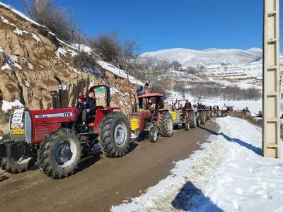  رژه تراکتوری روستاییان مینودشت گلستان در ۲۲ بهمن