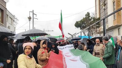 حضور گسترده مردم سنندج در راهپیمایی 22 بهمن