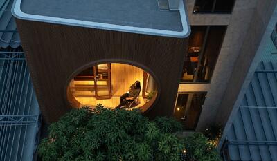  معماری با الهام از موتور وسپا: خانه ای که از طبقه سوم، تازه شروع می شود! (+تصاویر)