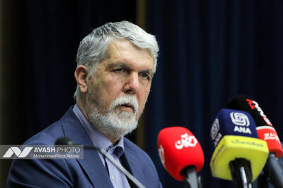  وزیر ارشاد: امروز ایران بدون تأثیرپذیری از قدرت‌های خارجی تصمیم می‌گیرد