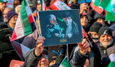  راهپیمایی باشکوه ۲۲ بهمن در استان مرکزی آغاز شد