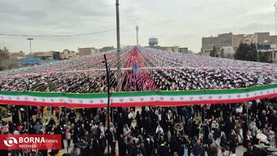  شکوه حضور مردم شهرستان پاکدشت در چهل و هفتمین سالگرد انقلاب اسلامی 