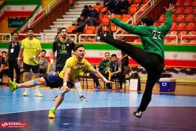  دیدار تیم‌های هندبال سپاهان - نفت و گاز گچساران