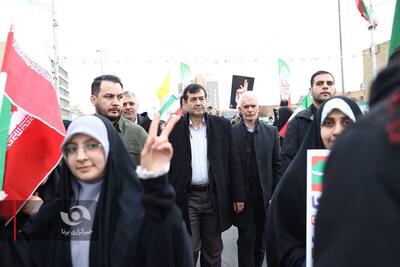  دنیامالی: حضور پرشور مردم مشت محکمی بر دهان دشمن است