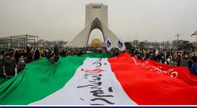  از اجرای سرود ملی و حماسی تا غرفه های قرآنی در راهپیمایی۲۲ بهمن