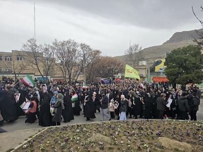  خروش خرم آبادی ها در تجدید میثاق با رهبری در جشن۲۲بهمن