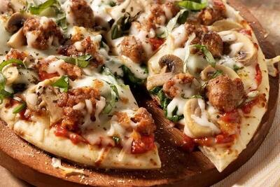  طرز تهیه پیتزا گل کلم رژیمی با بافتی باورنکردنی! دیگر با آرد پیتزا درست نکنید!