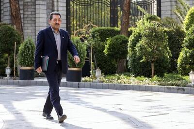  وزیر صمت: شکوفایی صنایع استراتژیک از دستاوردهای انقلاب اسلامی است