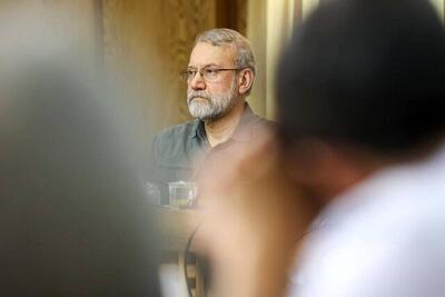  سفر علی لاریجانی به عمان یعنی حاکمیت به تصمیم رسیده است؟