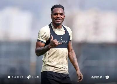  بیفوما بالاخره به تمرین پرسپولیس رفت!