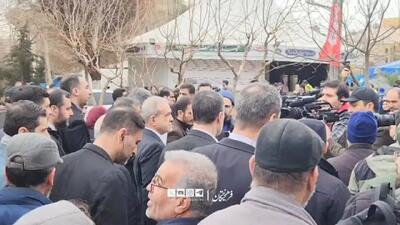  حضور پزشکیان در راهپیمایی ۲۲ بهمن