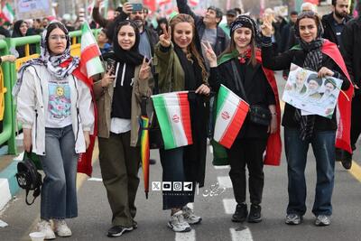  قاب‌های « فرهیختگان« از  راهپیمایی ۲۲بهمن امسال