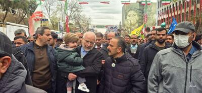  قالیباف در راهپیمایی ۲۲ بهمن حاضر شد