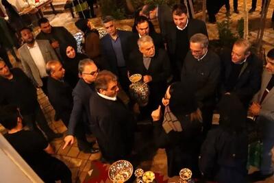  بازدید وزیر میراث‌فرهنگی از ظرفیت‌های صنایع‌دستی و بافت تاریخی سمنان/ گفت‌وگو با هنرمندان و بررسی لایه‌های معماری مساجد تاریخی شهر