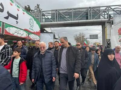  حضور مومنی در راهپیمایی ۲۲ بهمن
