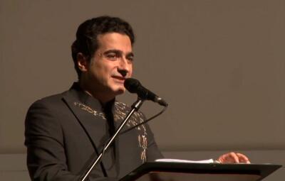  همایون شجریان در اختتامیه جشنواره فیلم فجر ۱۴۰۴