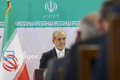  لزوم هم‌نشینی صاحبان جشنواره با هنرمندان/ سیاست‌های رهبری را پیگیری می‌کنیم