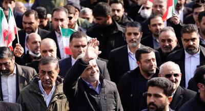  پزشکیان با مترو به محل راهپیمایی ۲۲ بهمن رفت | جهان نیوز