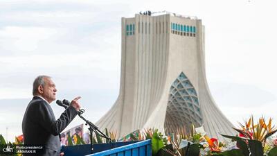  قدردانی رییس جمهور پزشکیان از حضور پرشور و مسئولانه ملت ایران در راهپیمایی 22 بهمن: شما مهم‌ترین سرمایه و پشتوانه ما در انجام کارهای بزرگ هستید/ اگر دست در دست هم دهیم، قادر خواهیم بود بر همه مشکلات خود غلبه کرده و آینده روشن‌تری را برای ایران عزیز بسازیم