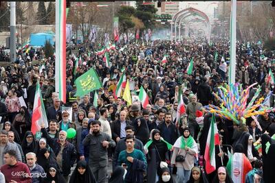  لبیک ۲۶ میلیون نفری در ۱۴۰۰ شهر به رهبر انقلاب | دشمنان مایوس شدند