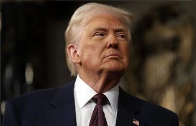  وال استریت ژورنال: ترامپ هنوز دستور رسمی برای اعزام ناو هواپیمابر دوم صادر نکرده است