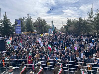  حضور تاریخی مردم کرمان در راهپیمایی ٢٢ بهمن 