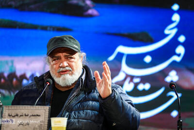  ببینید | شوخی شریفی‌نیا با دبیر جشنوارۀ فجر: چطور در زمان شاه اجازه دادند که چنین فامیلی را انتخاب کنید؟ شاهسواری یعنی سوار شاه!