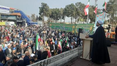  پشتوانه مردمی، رمز عبور انقلاب از تهدیدها / آمریکا عامل کوچک‌تر شدن سفره‌هاست