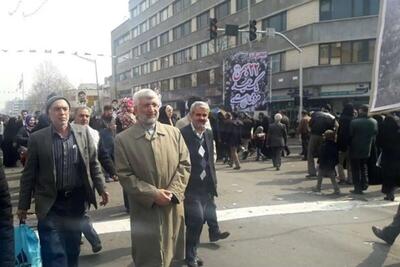 ببینید | حضور سعید جلیلی در راهپیمایی ۲۲ بهمن